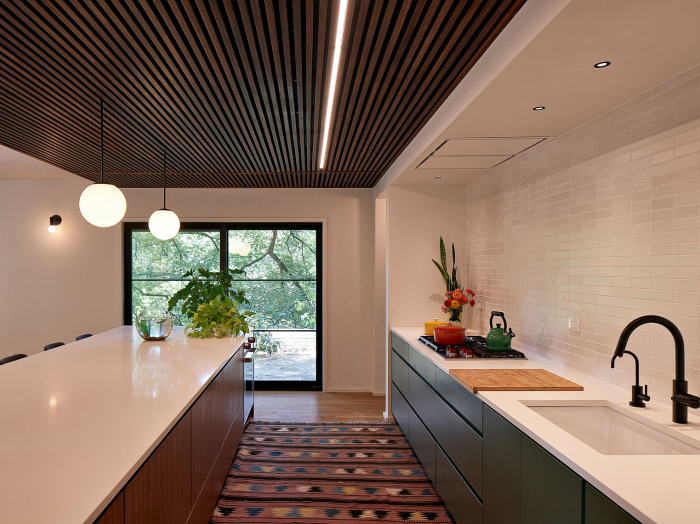 Skyline_int-c_WEB_v1