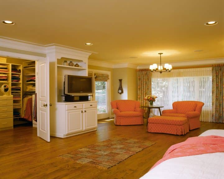 master suite sitting area