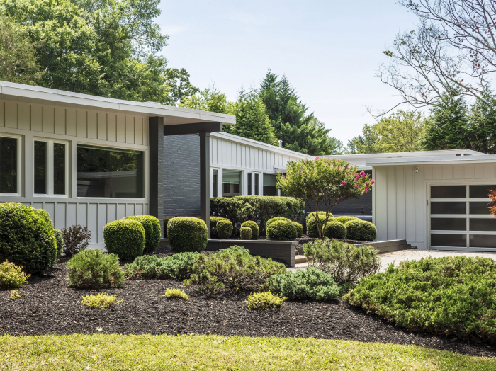 mid-century modern exterior