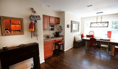 desk area replace with wet bar